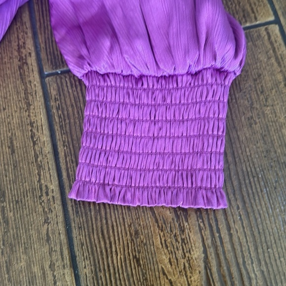 Flying tomato, purple blouse - Picture 6 of 9